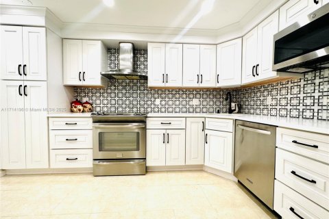 Condominio en alquiler en Hollywood, Florida, 2 dormitorios, 128.21 m2 № 1466254 - foto 2