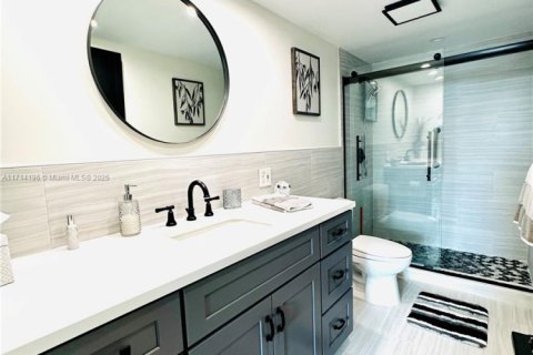 Condominio en alquiler en Hollywood, Florida, 2 dormitorios, 128.21 m2 № 1466254 - foto 3