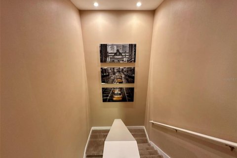 Townhouse in Kissimmee, Florida 3 bedrooms, 203.92 sq.m. № 1510658 - photo 11
