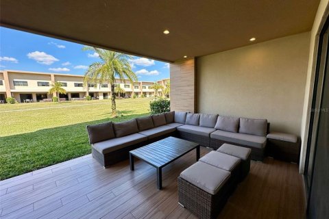 Townhouse in Kissimmee, Florida 3 bedrooms, 203.92 sq.m. № 1510658 - photo 8