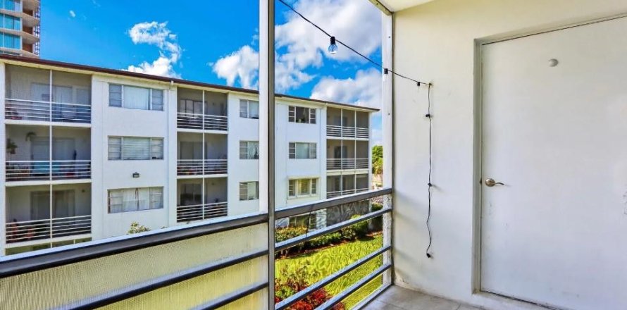 Condo à West Palm Beach, Floride, 1 chambre № 970453