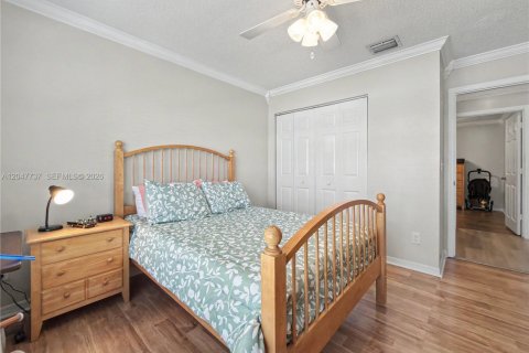House in Miramar, Florida 3 bedrooms, 168.62 sq.m. № 2244395 - photo 18