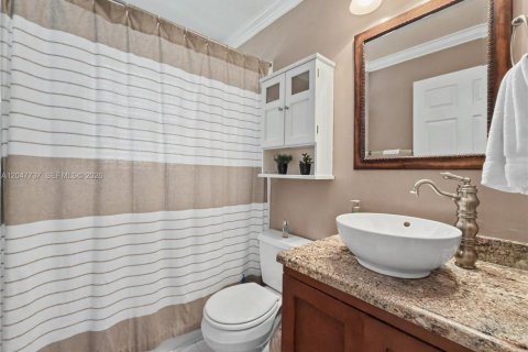 House in Miramar, Florida 3 bedrooms, 168.62 sq.m. № 2244395 - photo 19