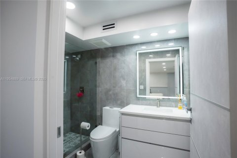 Condo in Sunny Isles Beach, Florida, 3 bedrooms  № 2168595 - photo 20