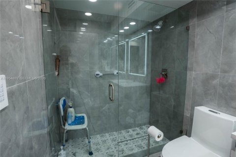 Condo in Sunny Isles Beach, Florida, 3 bedrooms  № 2168595 - photo 18