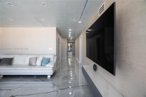 Condo in Sunny Isles Beach, Florida, 3 bedrooms  № 2168595 - photo 23