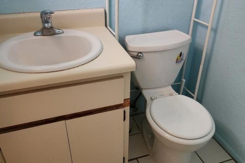 House in Sanford, Florida 3 bedrooms, 114.64 sq.m. № 1903194 - photo 10