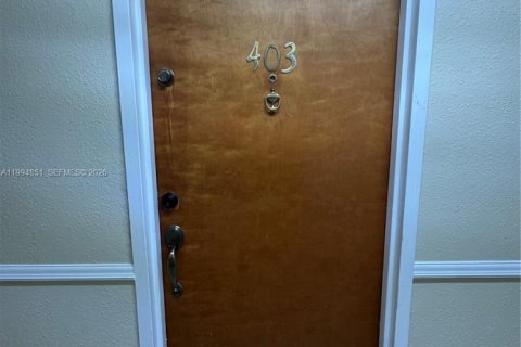 Condominio en Miami, Florida, 2 dormitorios  № 2056457