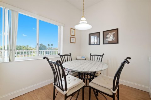 Copropriété à vendre à Tamarac, Floride: 2 chambres, 112.88 m2 № 2000073 - photo 4