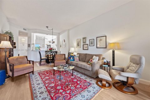 Copropriété à vendre à Tamarac, Floride: 2 chambres, 112.88 m2 № 2000073 - photo 9