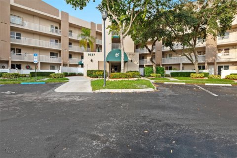 Condo à Tamarac, Floride, 2 chambres  № 2000073
