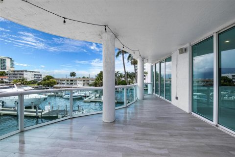 Adosado en venta en North Bay Village, Florida, 3 dormitorios, 124.12 m2 № 2082230 - foto 7
