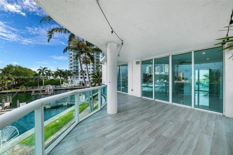 Adosado en venta en North Bay Village, Florida, 3 dormitorios, 124.12 m2 № 2082230 - foto 6