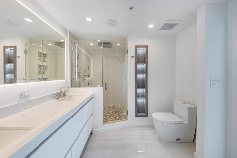 Adosado en venta en North Bay Village, Florida, 3 dormitorios, 124.12 m2 № 2082230 - foto 25