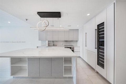 Adosado en venta en North Bay Village, Florida, 3 dormitorios, 124.12 m2 № 2082230 - foto 12