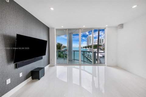 Adosado en venta en North Bay Village, Florida, 3 dormitorios, 124.12 m2 № 2082230 - foto 17