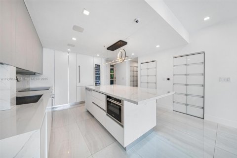 Adosado en venta en North Bay Village, Florida, 3 dormitorios, 124.12 m2 № 2082230 - foto 14