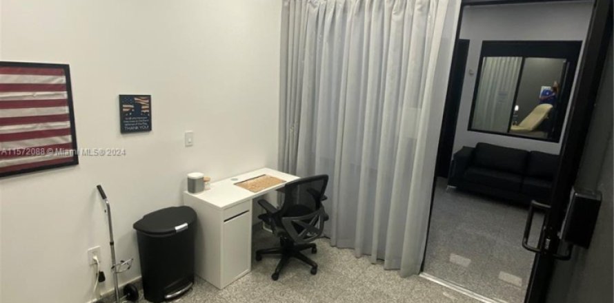 Офис в Корал-Гейблс, Флорида № 1128992