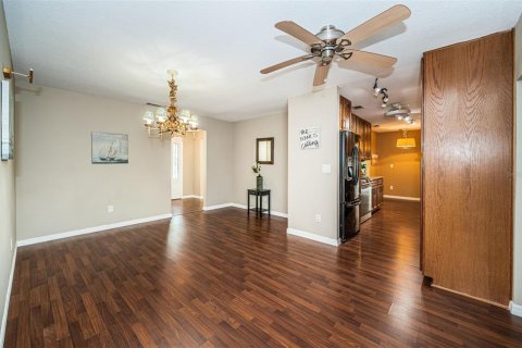 Casa en venta en Clearwater, Florida, 3 dormitorios, 182.74 m2 № 1909716 - foto 22