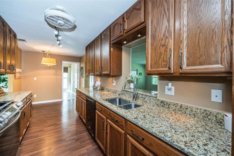 Casa en venta en Clearwater, Florida, 3 dormitorios, 182.74 m2 № 1909716 - foto 16