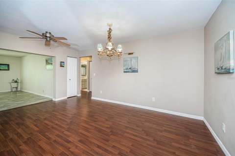 Casa en venta en Clearwater, Florida, 3 dormitorios, 182.74 m2 № 1909716 - foto 19