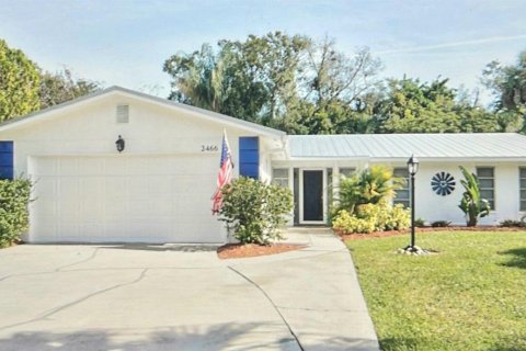 House in Vero Beach, Florida 3 bedrooms, 141.21 sq.m. № 2172435