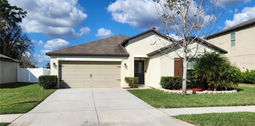 House in Zephyrhills, Florida 4 bedrooms, 178.19 sq.m. № 1724605