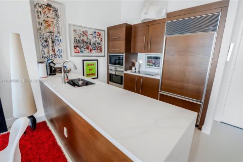 Condo in Miami, Florida, 1 bedroom № 2152987 - photo 4