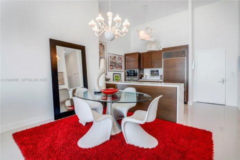 Condo in Miami, Florida, 1 bedroom № 2152987 - photo 10
