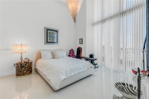 Condo in Miami, Florida, 1 bedroom № 2152987 - photo 11