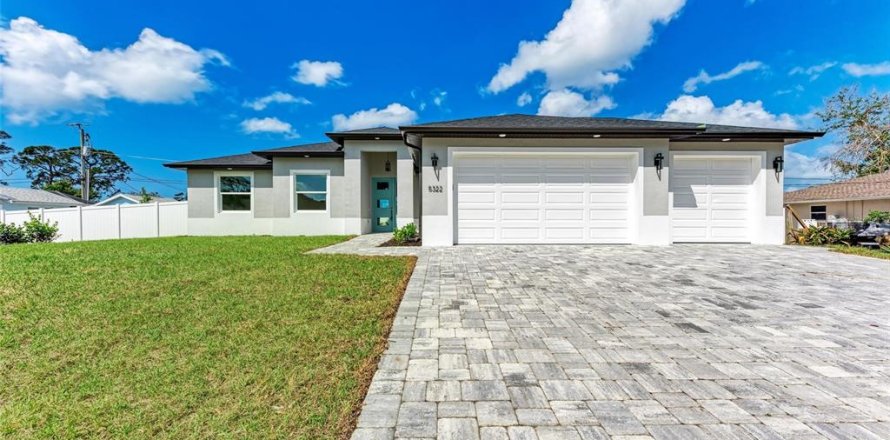 House in Venice, Florida 3 bedrooms, 178.93 sq.m. № 1620628