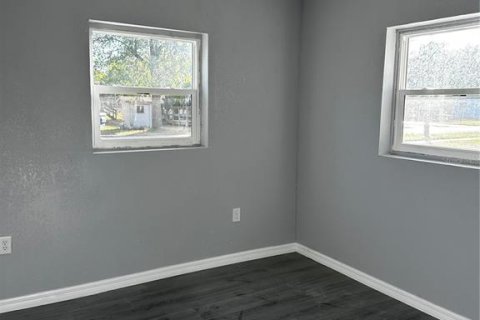 Commercial property in Davenport, Florida 4 bedrooms, 138.24 sq.m. № 1648216 - photo 9