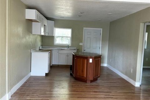 Commercial property in Davenport, Florida 4 bedrooms, 138.24 sq.m. № 1648216 - photo 6