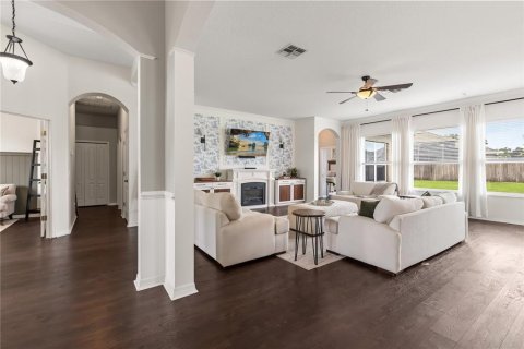 Villa ou maison à vendre à Belle Isle, Floride: 3 chambres, 214.6 m2 № 2389182 - photo 10