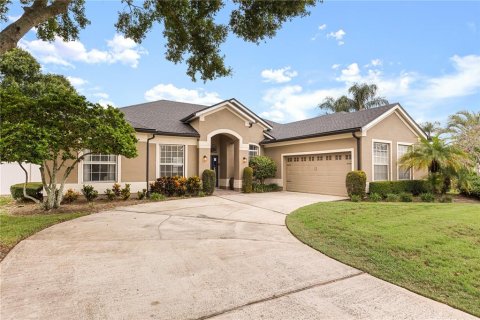 Villa ou maison à vendre à Belle Isle, Floride: 3 chambres, 214.6 m2 № 2389182 - photo 2