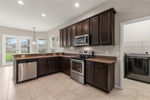 Villa ou maison à vendre à Belle Isle, Floride: 3 chambres, 214.6 m2 № 2389182 - photo 16
