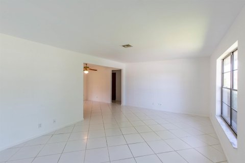 Touwnhouse à louer à Wellington, Floride: 2 chambres, 106.84 m2 № 2389991 - photo 3