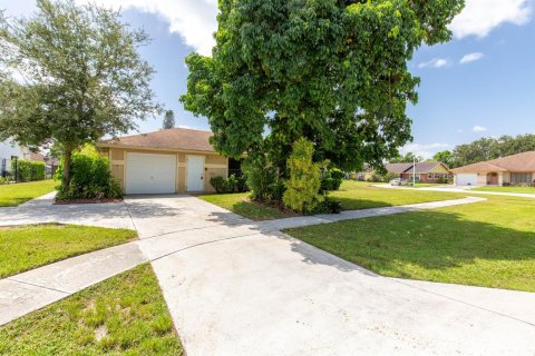 Touwnhouse à Wellington, Floride 2 chambres, 106.84 m2 № 2389991