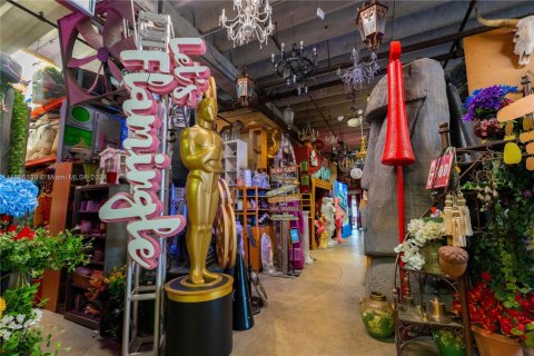 Immobilier commercial à vendre à Miami, Floride № 1977663 - photo 8