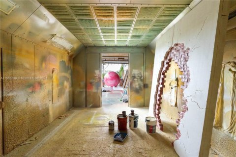 Immobilier commercial à vendre à Miami, Floride № 1977663 - photo 15