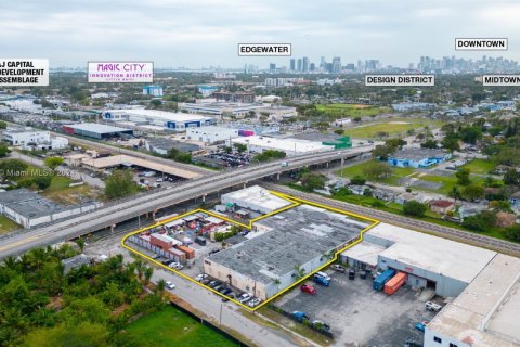 Immobilier commercial à vendre à Miami, Floride № 1977663 - photo 10
