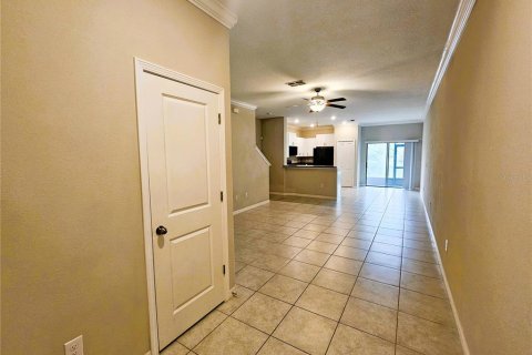 Touwnhouse à louer à Riverview, Floride: 3 chambres, 155.15 m2 № 2321246 - photo 4