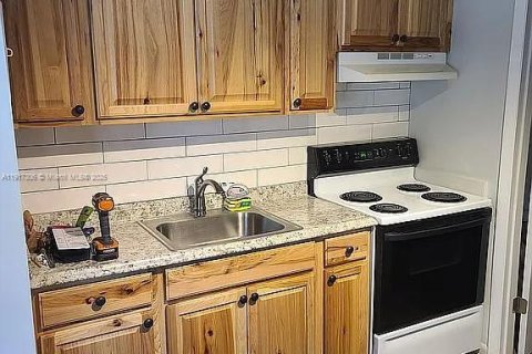 Condominio en venta en Stuart, Florida, 1 dormitorio, 43.94 m2 № 1972168 - foto 3