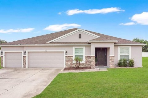House in Apopka, Florida 4 bedrooms, 278.71 sq.m. № 2199098