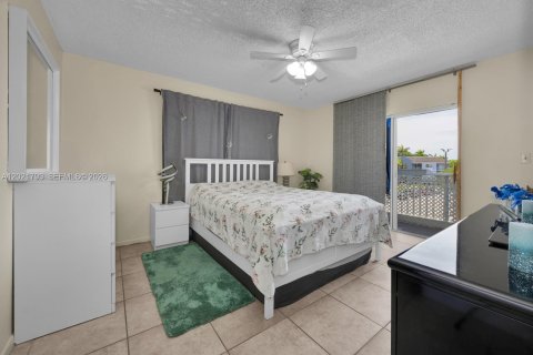 Condo in Cutler Bay, Florida, 2 bedrooms  № 2086012 - photo 16
