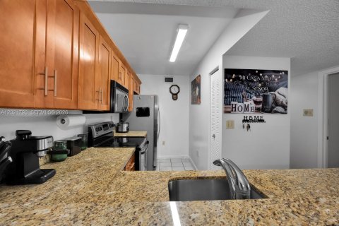 Condo in Cutler Bay, Florida, 2 bedrooms  № 2086012 - photo 14