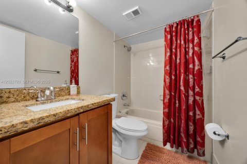 Condo in Cutler Bay, Florida, 2 bedrooms  № 2086012 - photo 21