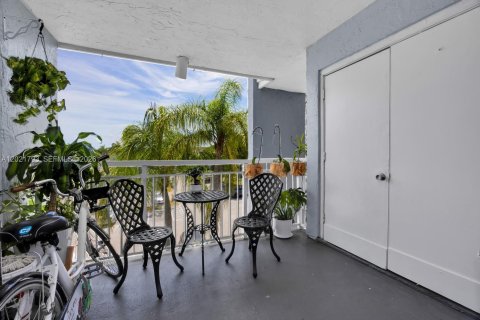 Condo in Cutler Bay, Florida, 2 bedrooms  № 2086012 - photo 22
