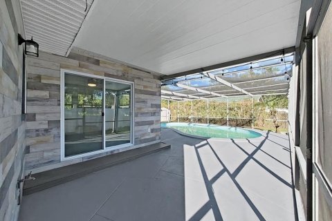 House in Clearwater, Florida 3 bedrooms, 116.78 sq.m. № 2103049 - photo 30