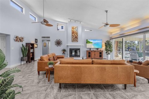 House in Sarasota, Florida 3 bedrooms, 186.73 sq.m. № 1626249 - photo 14